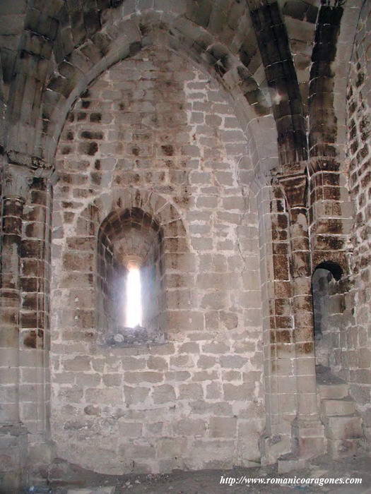 CABECERA DE LA CAPILLA 2003